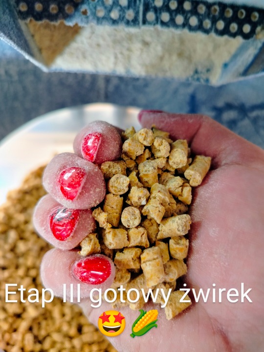 Żwirek kukurydziany GRUBOZIARNISTY EKOTEK 20L dla kotów 12 kg