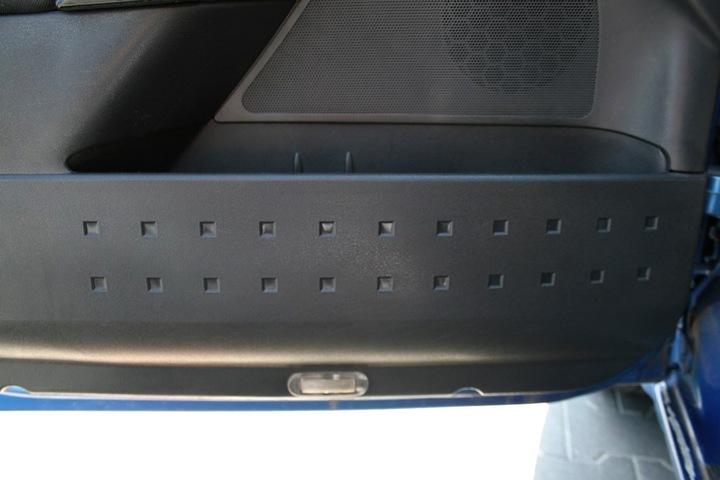 PLAK 2R do konserwacji plastikow wew. samochodu 750ml atomizer z woskiem ca