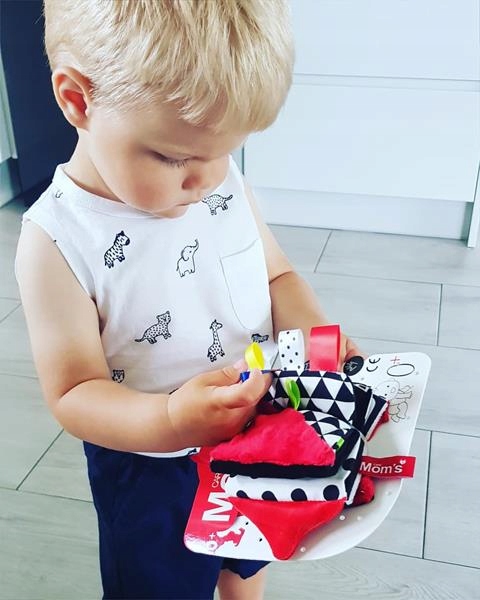 Hencz Kontrastowa Książeczka Sensoryczna CZERWONA