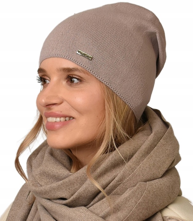Jesienna CZAPKA damska nakrycie głowy polski producent latte gładka V3