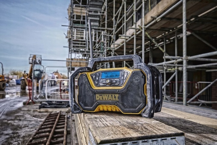 DEWALT Kompaktowe radio budowlane bluetooth solo