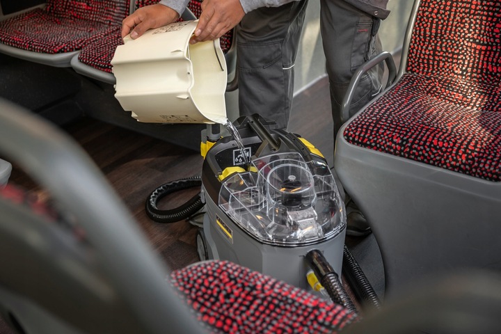 ODKURZACZ PIORĄCY PUZZI 8/1 KARCHER | 1.100-240.0