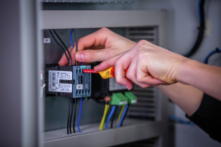 Wiha Wkrętak Wymiennymi Końcówkami Izolowany VDE