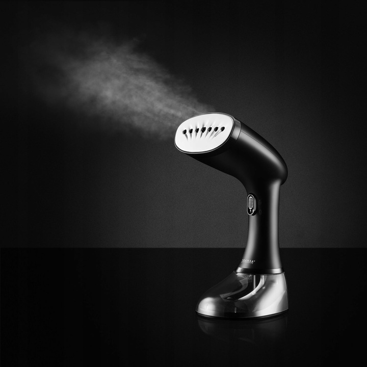 Parownica do ubrań Żelazko parowe REGULACJA PARY 7 DYSZ Czarna 380ml 2000W