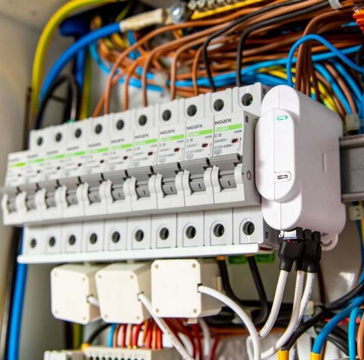 Inteligentny licznik energii 3-fazowej Shelly 3EM