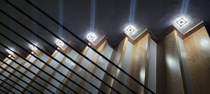 Oprawa LAMPKA schodowa LED 230V oświetlenie schodowe CZARNA Neutralna