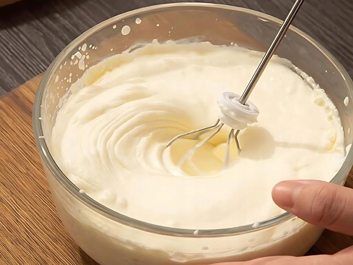 TRZEPACZKA MIKSER UBIJACZKA ELEKTRYCZNA DO JAJEK PIANY BEZPRZEWODOWA