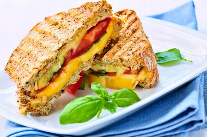 OPIEKACZ DO KANAPEK TOSTER TYP GRILL DO CHRUPIĄCYCH TOSTÓW SANDWICH