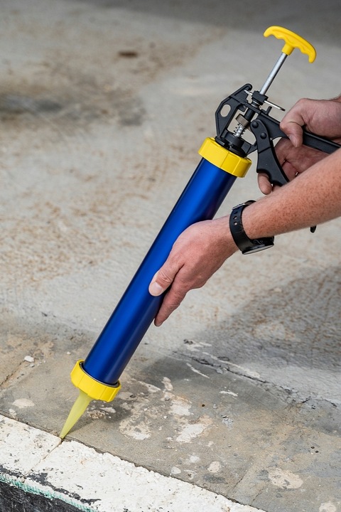 Pistolet do silikonu wyciskacz do mas kiełbas 600ml Mocny Wytrzymały