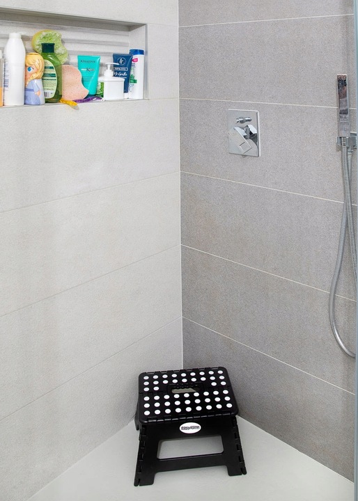 Taboret składany stołek podnóżek antypoślizgowy czarny Easyform 22cm