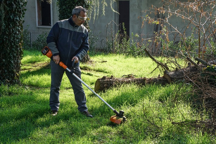 Podkaszarka akumulatorowa Worx WG183E.9 40V 33cm