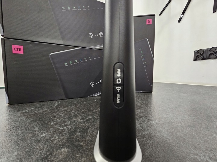 Router HUAWEI HA35-22 karta SIM 4G LTE ADSL VDSL WIFI 2,4/5 AC1200 4xGE USB