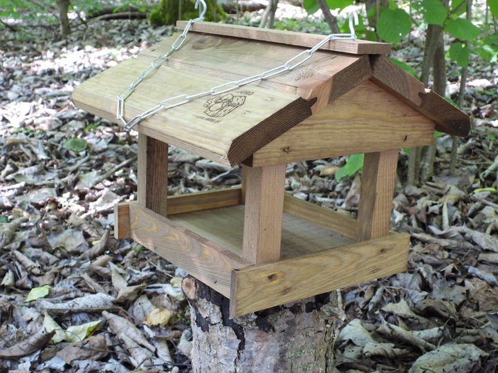 Karmnik dla ptaków zimujących K-35 Klasyczny Drewniany Domek Budka