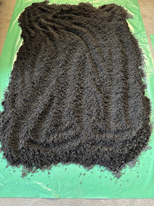 Mączka bazaltowa do zasypki kostki grafit piasek czarny bazalt 0-2mm