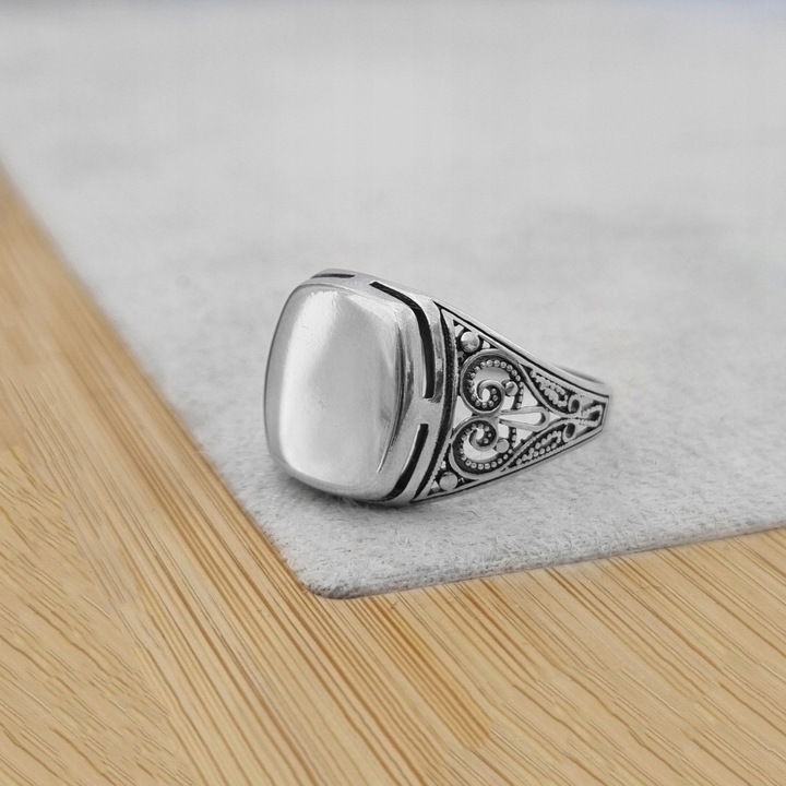 Sygnet męski srebrny pr. 925 Ażurowy Pierścień Polerowany + GRAWER| r. 22