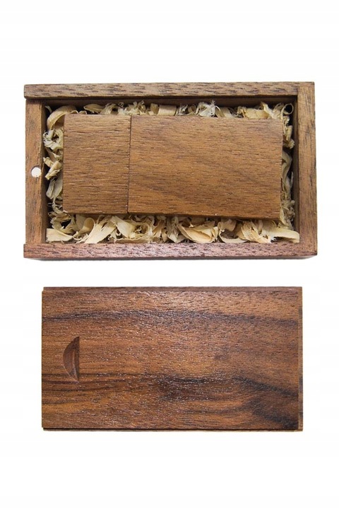 Pendrive drewniane USB 16 GB + pudełko + GRAWER