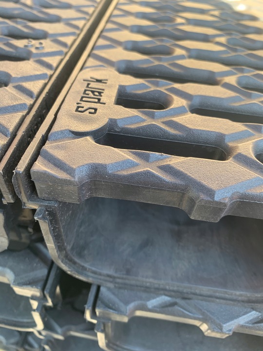 ODWODNIENIE LINIOWE Korytko plastik/plastik h70 A15