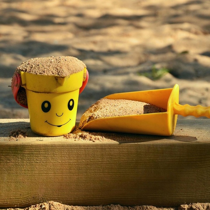 PIASEK DO PIASKOWNICY 20KG PIACH CZYSTY DLA DZIECI SUCHY DO OGRODU