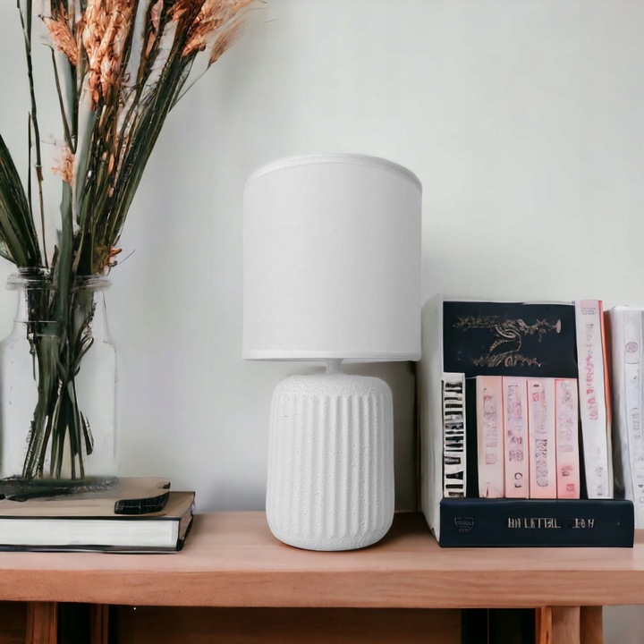 Lampka nocna z abażurem biała ceramiczna ryflowana DION D1