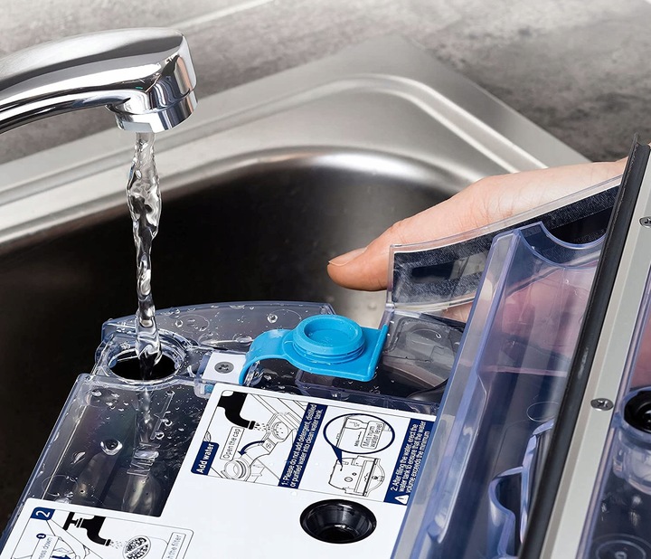 INTELIGENTNY ROBOT MOPUJĄCY Z DWOMA ZBIORNIKAMI NA CZYSTĄ I BRUDNĄ WODĘ