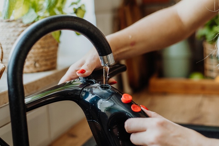 MYJKA DO OKIEN SZYB LUSTER BLATÓW AKUMULATOROWA POZIOME MYCIE