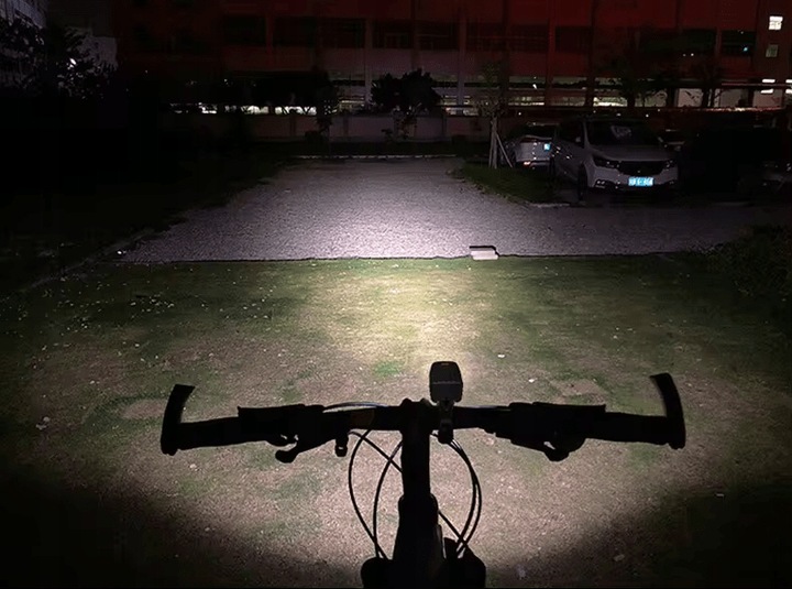 LAMPKA ROWEROWA PRZÓD I TYŁ ULTRA MOCNA AKUMULATOROWA ŁAD USB ZESTAW METAL