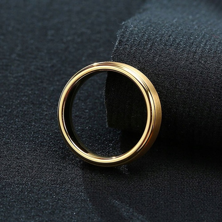 18K ZŁOTA OBRĄCZKA FAZOWANA Z WOLFRAMU MATOWA r.20