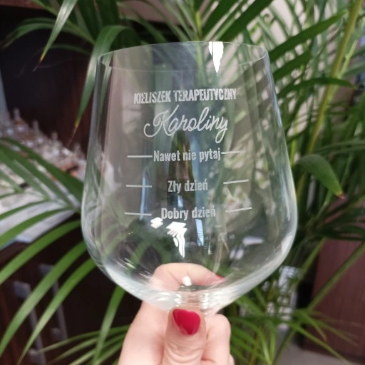 KIELISZEK do WINA KROSNO na urodziny 18-99 GRAWER