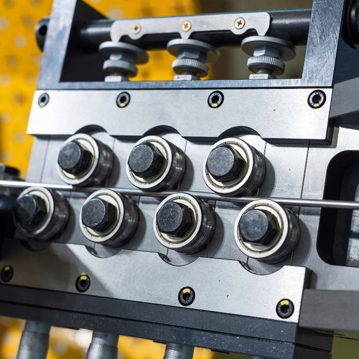 Drut wiazałkowy oczkowy 2500 szt. 1,4 mm 16 cm