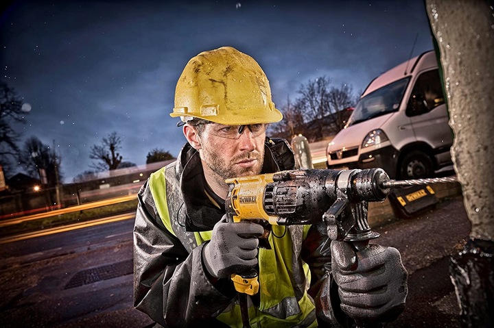 MŁOTOWIERTARKA SDS PLUS D25133K 800W DEWALT