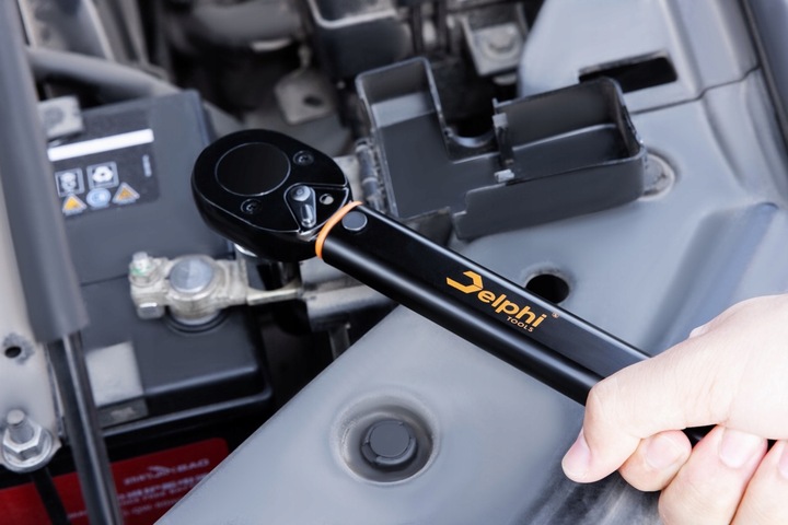 KLUCZ DYNAMOMETRYCZNY 1/2 28-210Nm CrMO & CrV do KÓŁ CERTYFIKAT KALIBRACJI