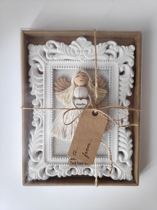 ANIOŁEK MAKRAMA W RAMCE OZDOBNEJ PAMIĄTKA CHRZTU ŚWIĘTEGO UPOMINEK HIT