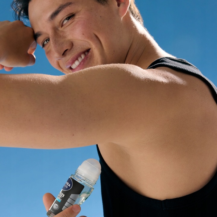 4 x NIVEA MEN Black&White Invisible Fresh Antyperspirant Roll on, 50 ml