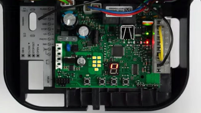 Napęd do bramy garażowej Nice Spido 600