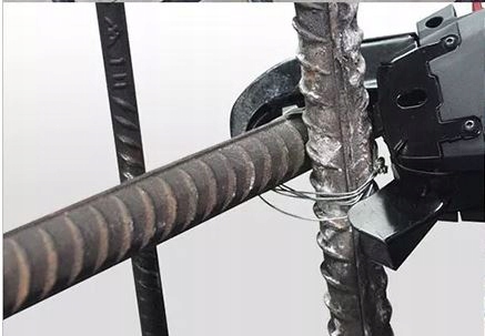 Drut do wiązarki MAKITA, MAX drut wiązałkowy ocynkowany 0,8mm -5rol. x 96mb