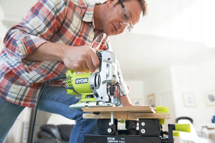 RYOBI WYRZYNARKA ELEKTRYCZNA RJS1050-K 680W LED REGULACJA + WALIZKA