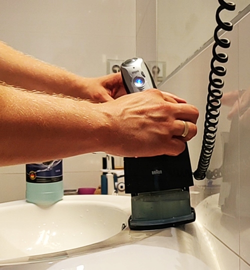 1L BIOPRETTA PŁYN CZYSZCZĄCY DO GOLAREK wyposażonych w bazę CCR I 95%