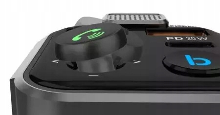 Transmiter samochodowy Transmiter Bluetooth FM Ładowarka 3xUSB Adapter