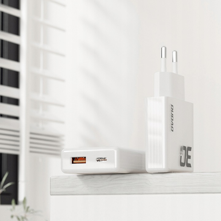 ŁADOWARKA USB C SZYBKA ŁADOWARKA SIECIOWA DO TELEFONU PD 30W Z KABLEM USB-C