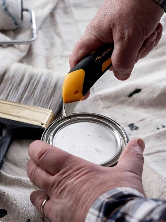 OLFA NÓŻ SEGMENTOWY Z OSTRZEM OSTRY ExcelBlack X-Design L5-AL 18mm