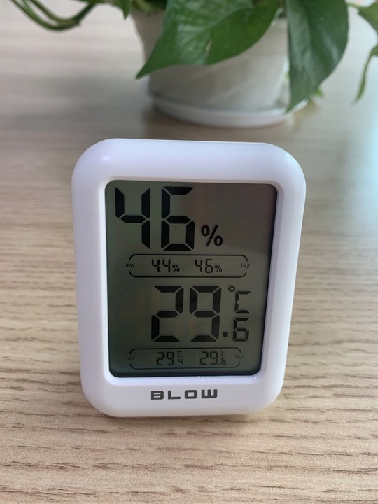 TERMOMETR LCD MINI STACJA POGODOWA POGODY HIGROMETR ZESTAW MAGNES