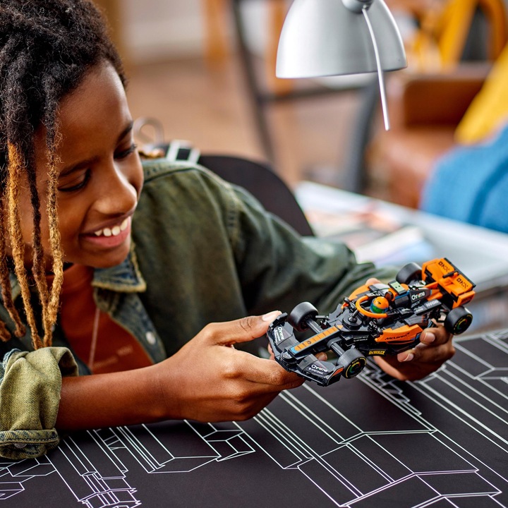 LEGO Speed Champions Samochód wyścigowy McLaren Formula 1 wersja 2023 76919