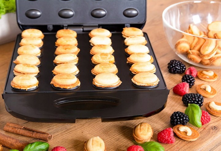 OPIEKACZ DO ORZESZKÓW CIASTEK FORMA 24 SZT NIEPRZYWIERAJĄCA POWŁOKA