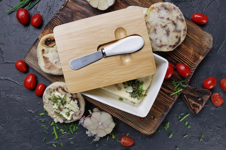 MASELNICA Maselniczka porcelanowa z nożykiem OSBORN biała z bambusem