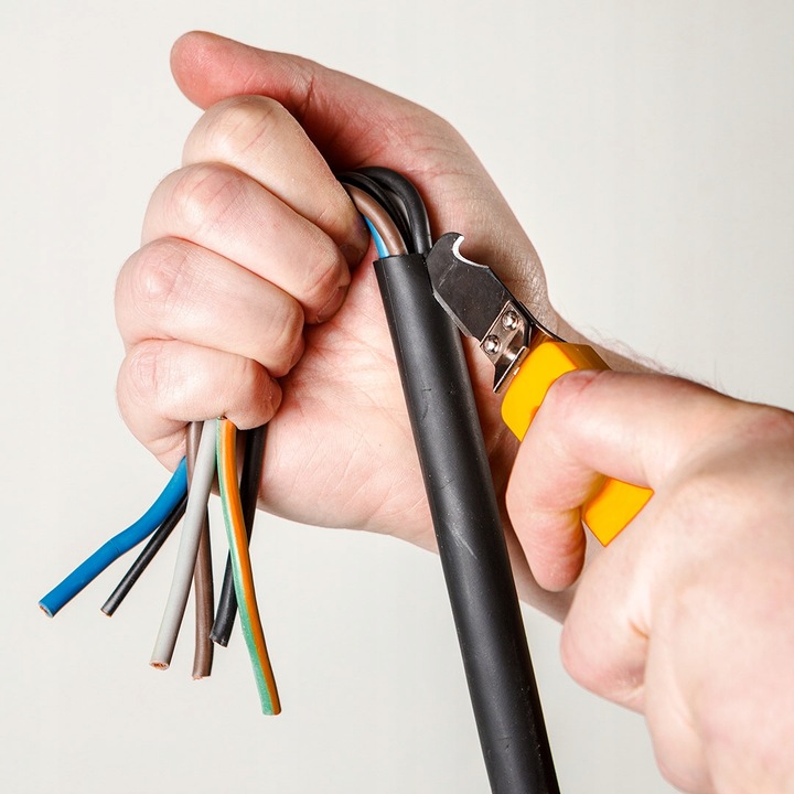 Ściągacz izolacji przewodów kabli z hakiem nóż 8 - 28 mm2 NEO 01-547