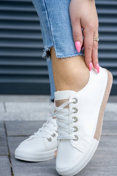 Białe trampki damskie skórzane Queen 39