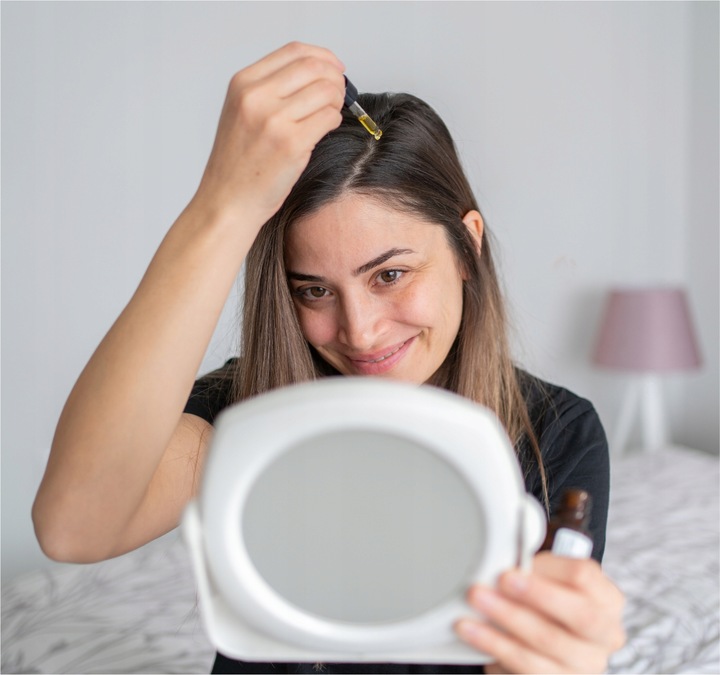 MONRIN KONCENTRAT ENERGETYZUJĄCY PRZECIW WYPADANIU WŁOSÓW Stymuluje Wzrost