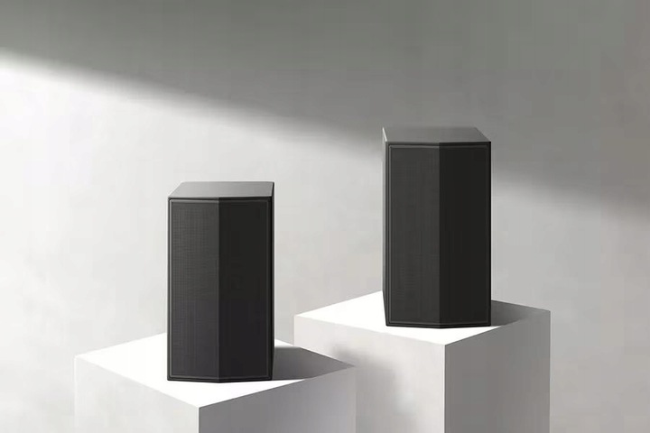 Zestaw głośników LG SPT8-S 100 W 2.0 ch. do S90TY, S77TY, S70TY i SG10TY