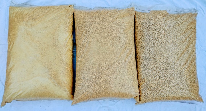 Żwirek kukurydziany GRUBOZIARNISTY EKOTEK 20L dla kotów 12 kg