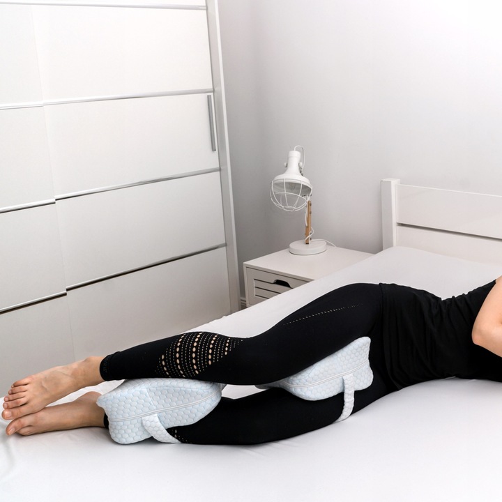 PODUSZKA ORTOPEDYCZNA KLIN MIĘDZY NOGI KOLANA DO SPANIA SEPARATOR MEMORY